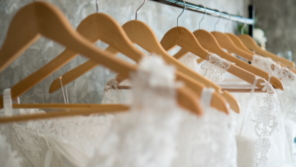 Giặt váy cưới, lễ phục